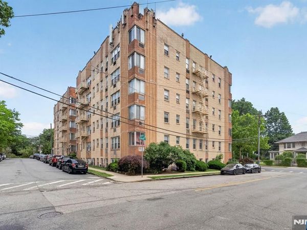 19 Lyons 204, Unit 204, NEWARK, NJ 07112