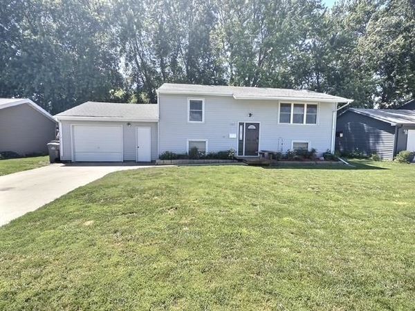 1207 10Th Avenue E, Spencer, IA 51301