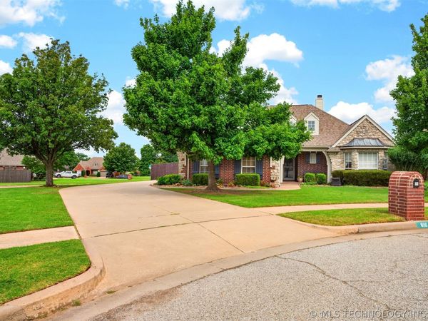 816 W Juneau Street , Broken Arrow, OK 74012