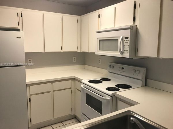 9810 Hammocks Blvd , Unit 202, Miami, FL 33196