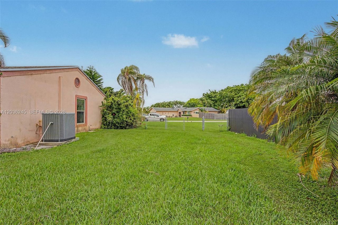 15741 SW 147th Ct, Miami, FL 33187 Photo