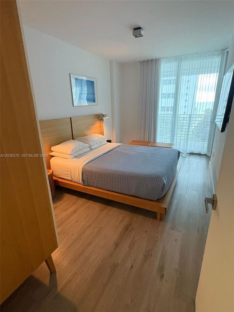 6080 Collins Ave , Unit 506, Miami Beach, FL 33140 Photo