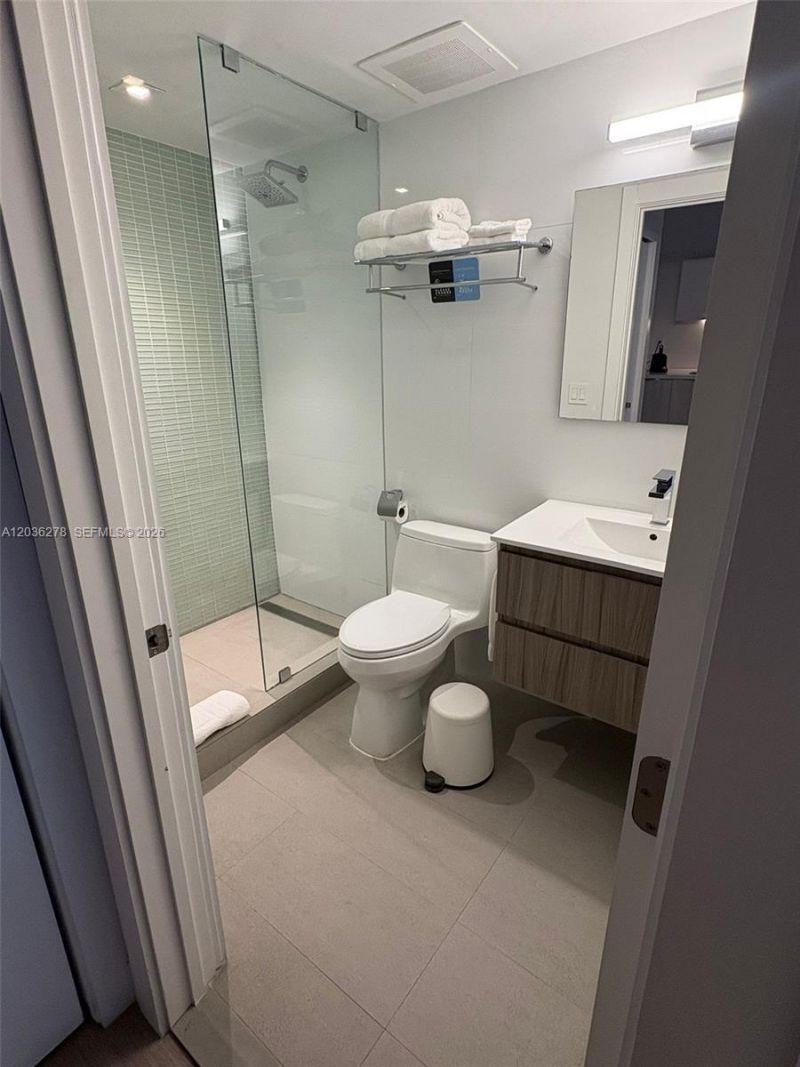 6080 Collins Ave , Unit 506, Miami Beach, FL 33140 Photo