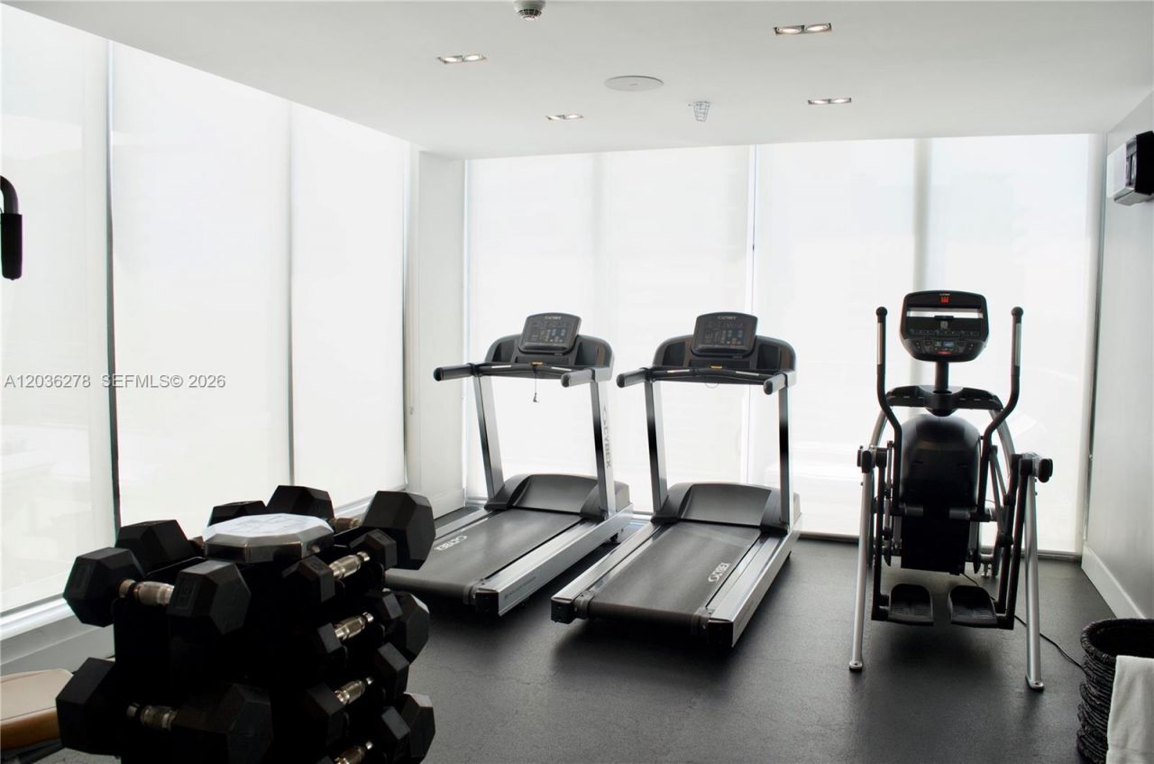 6080 Collins Ave , Unit 506, Miami Beach, FL 33140 Photo