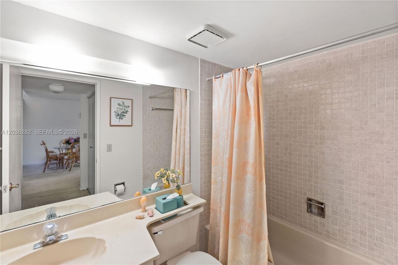 10155 NW 9th St Cir , Unit 4-202, Miami, FL 33172 Photo