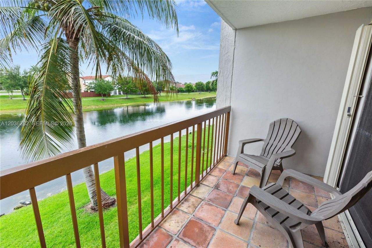 10155 NW 9th St Cir , Unit 4-202, Miami, FL 33172 Photo