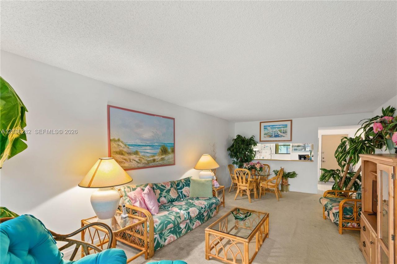 10155 NW 9th St Cir , Unit 4-202, Miami, FL 33172 Photo