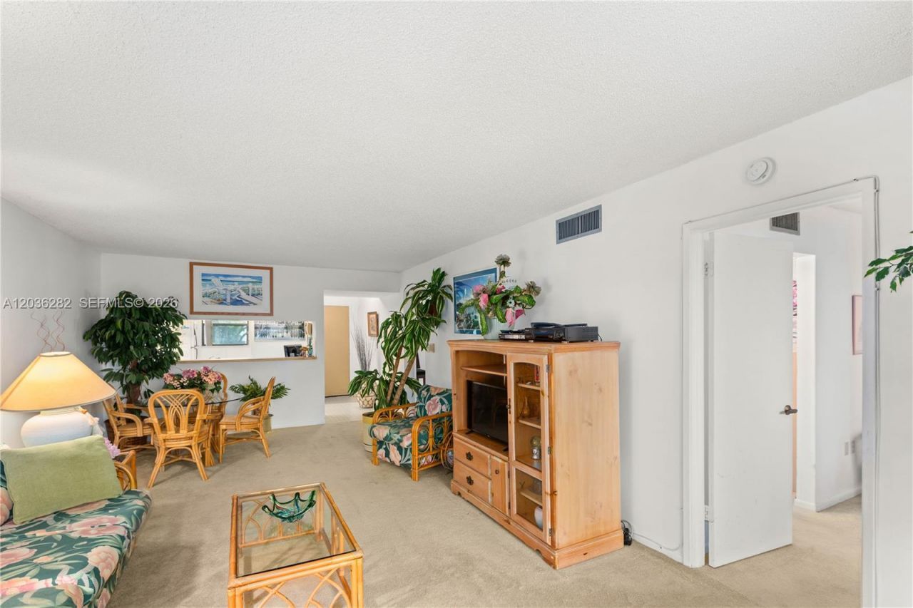 10155 NW 9th St Cir , Unit 4-202, Miami, FL 33172 Photo