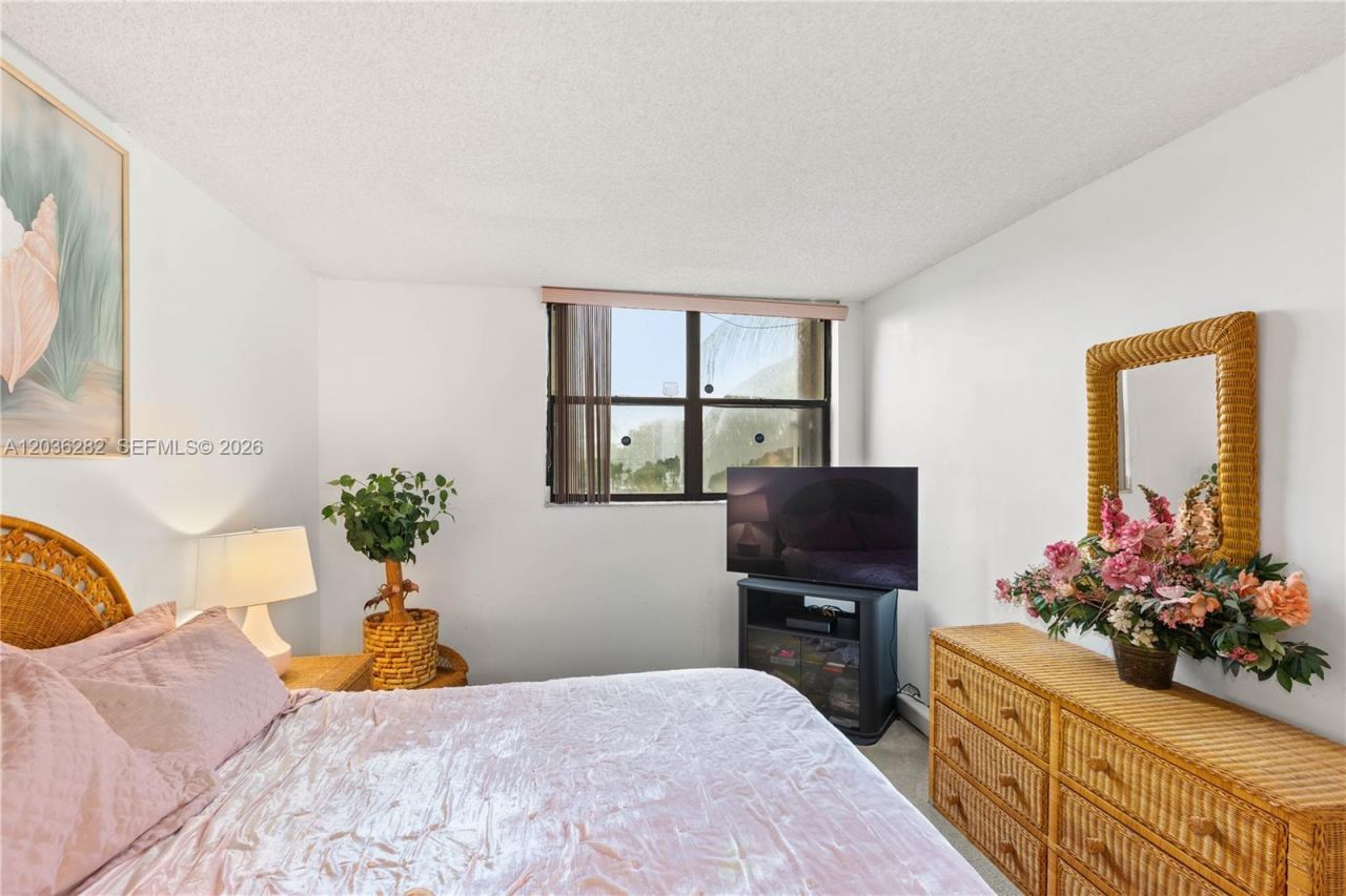 10155 NW 9th St Cir , Unit 4-202, Miami, FL 33172 Photo