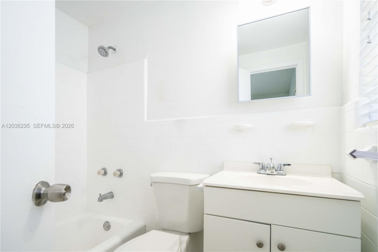 8300 Abbott, Unit 18, Miami Beach, FL 33141 Photo