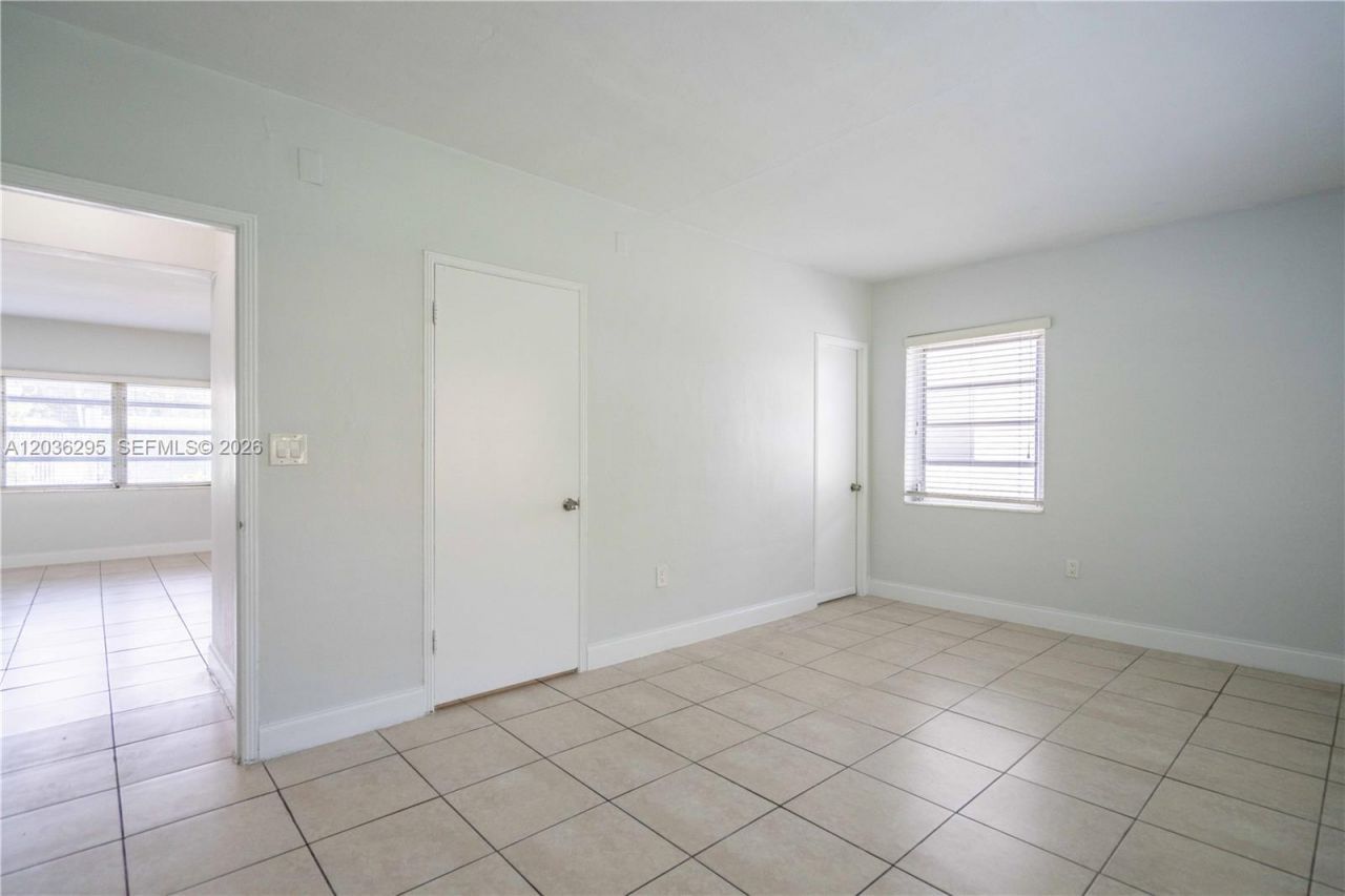 8300 Abbott, Unit 18, Miami Beach, FL 33141 Photo