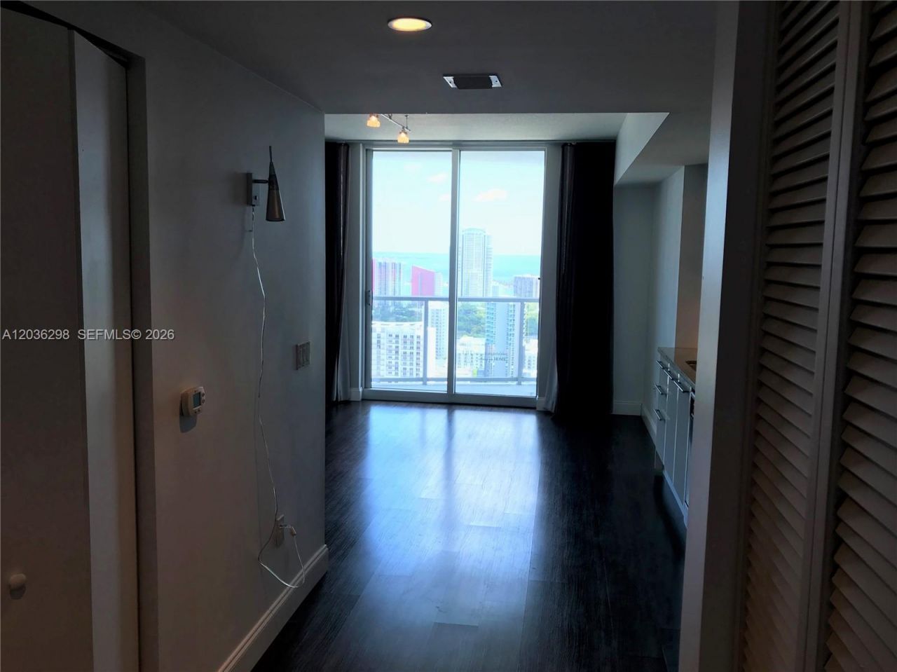 185 SW 7th St, Unit 3806, Miami, FL 33130 Photo