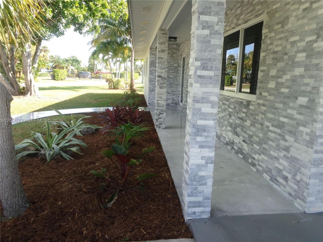 1565 N Thumb Point Dr , Fort Pierce, FL 34949 Photo