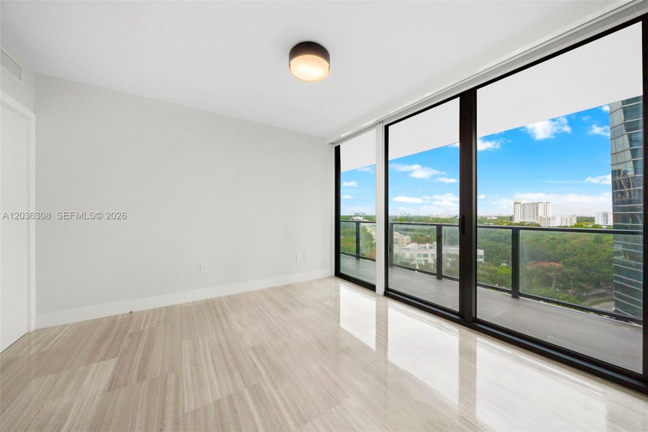 1451 Brickell Ave , Unit 1005, Miami, FL 33131 Photo