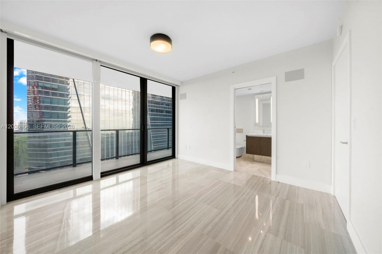 1451 Brickell Ave , Unit 1005, Miami, FL 33131 Photo