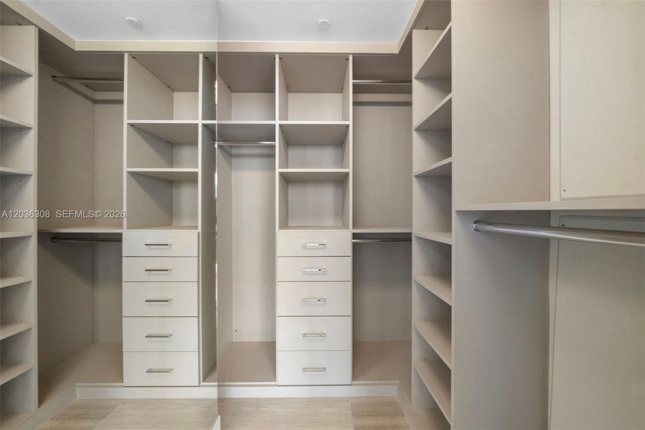 1451 Brickell Ave , Unit 1005, Miami, FL 33131 Photo