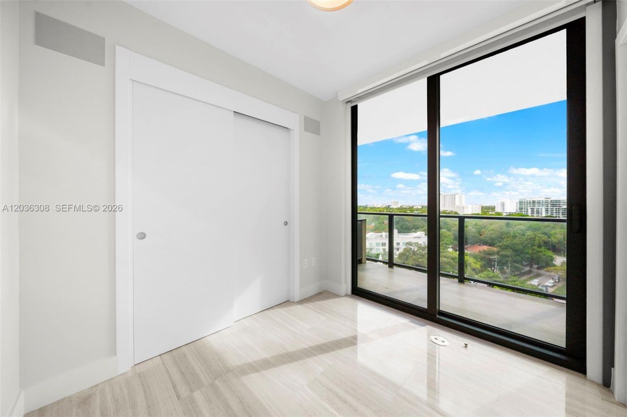 1451 Brickell Ave , Unit 1005, Miami, FL 33131 Photo
