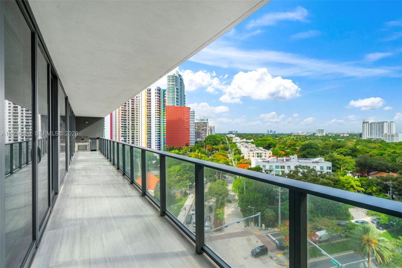 1451 Brickell Ave , Unit 1005, Miami, FL 33131 Photo