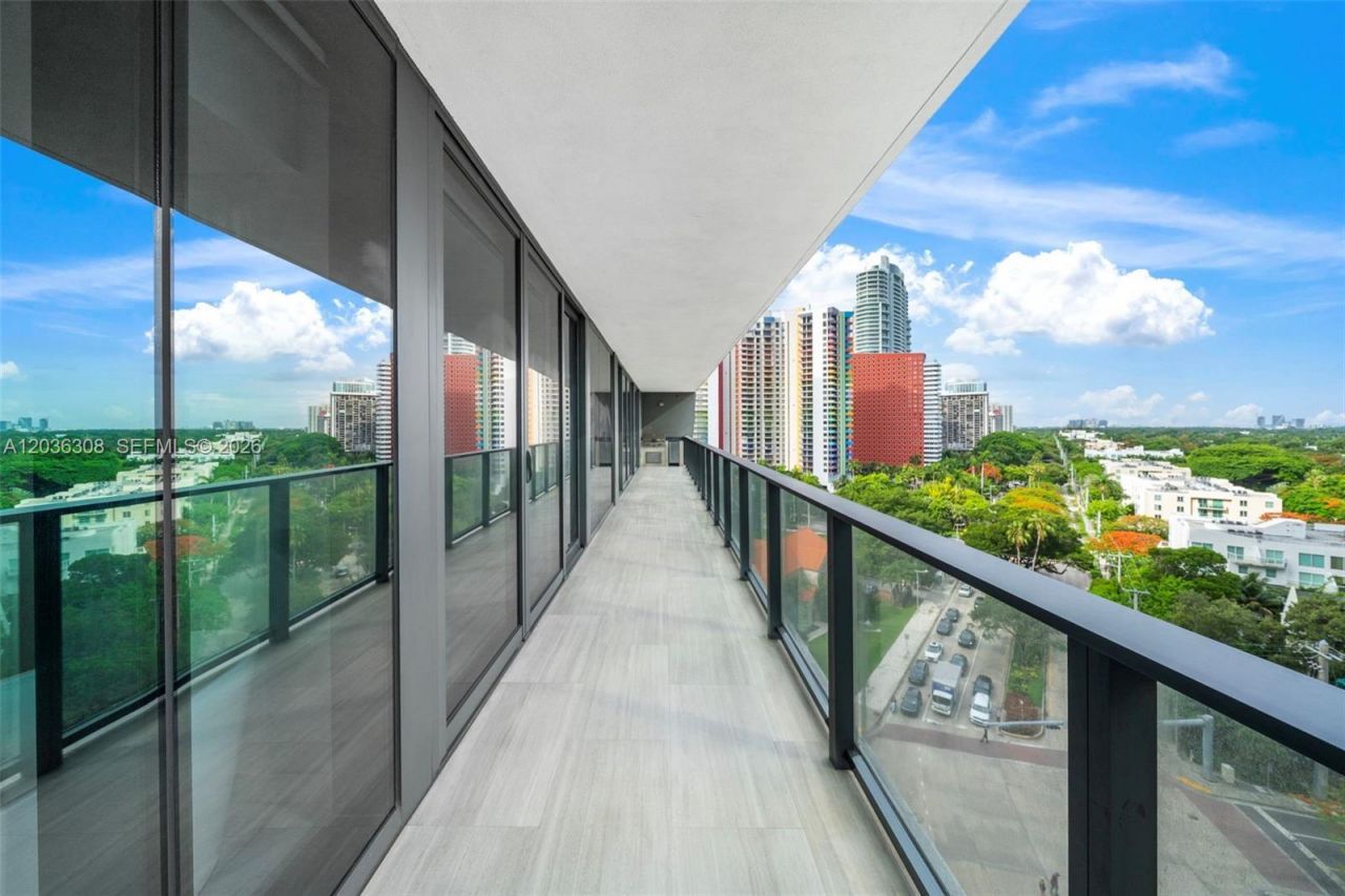 1451 Brickell Ave , Unit 1005, Miami, FL 33131 Photo