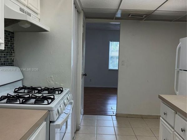 18101 NW 68th Ave , Unit B201, Hialeah, FL 33015