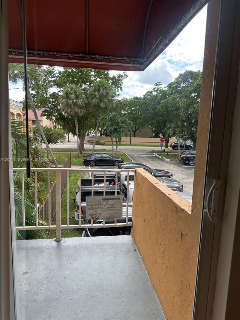 18101 NW 68th Ave , Unit B201, Hialeah, FL 33015 Photo
