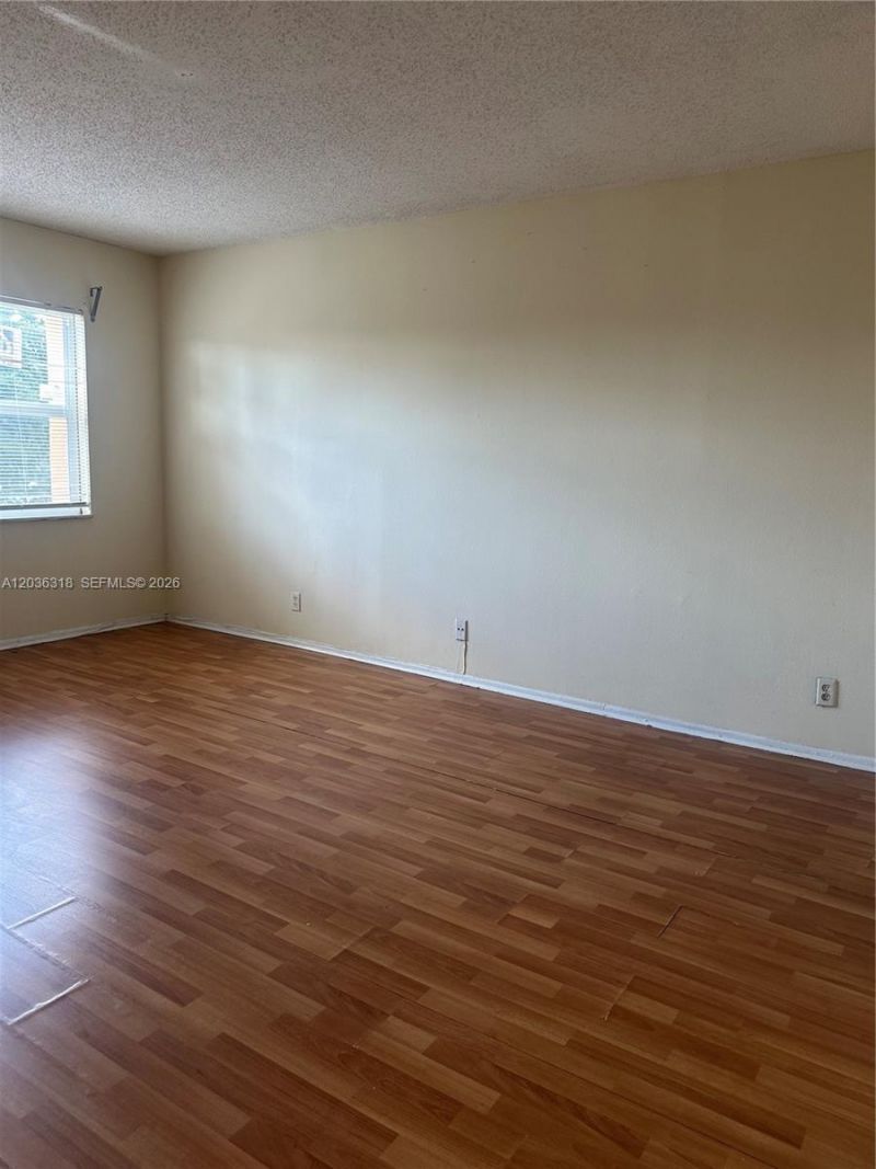 18101 NW 68th Ave , Unit B201, Hialeah, FL 33015 Photo
