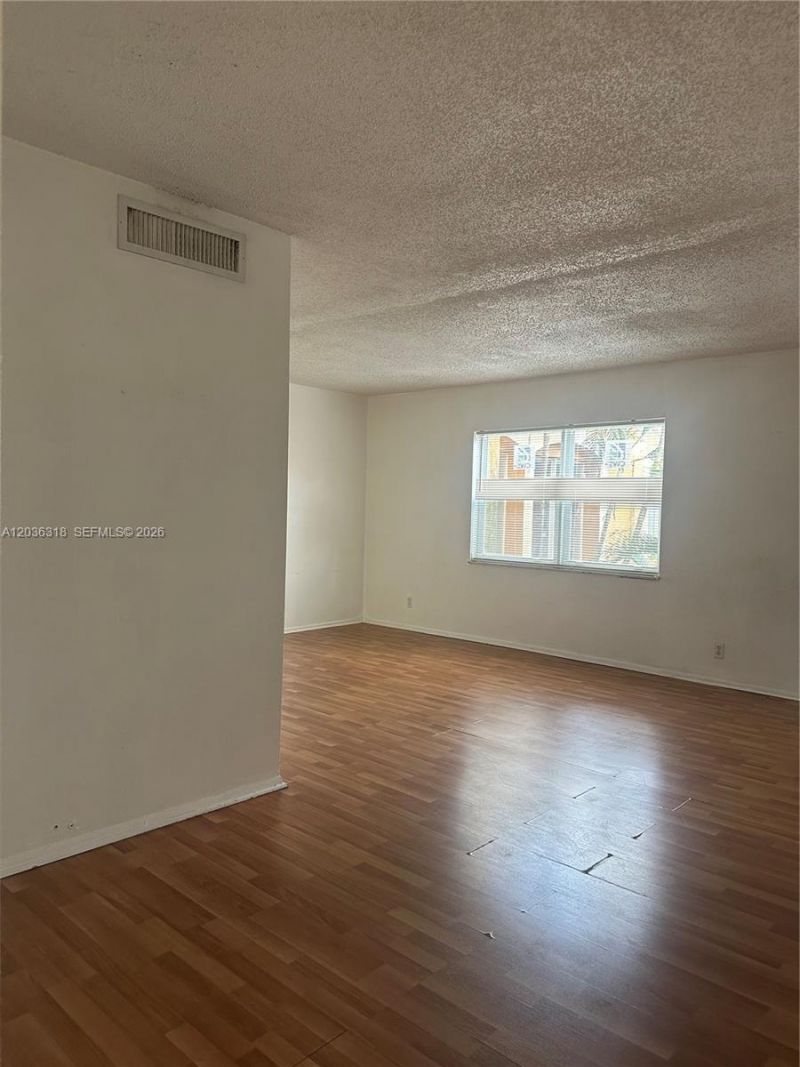 18101 NW 68th Ave , Unit B201, Hialeah, FL 33015 Photo