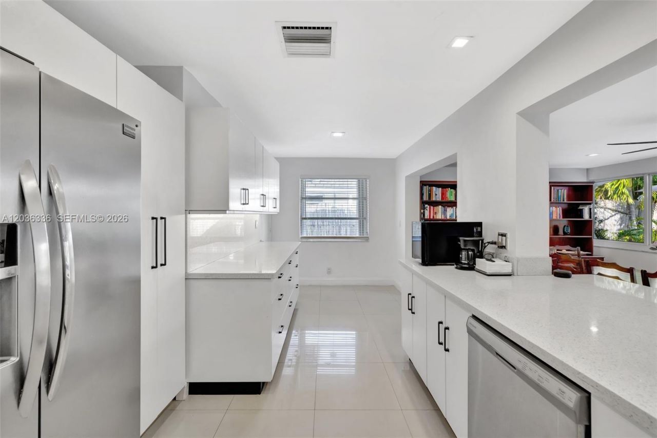 2261 NE 62nd St , Fort Lauderdale, FL 33308 Photo