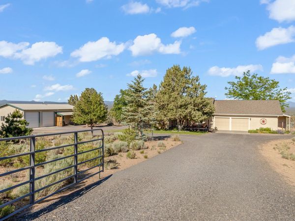 13753 SW Sego Lily Road, Powell Butte, OR 97753