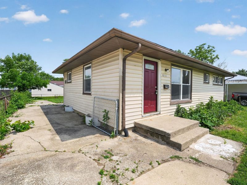 814 Josephine Avenue , Columbus, OH 43204 Photo 2