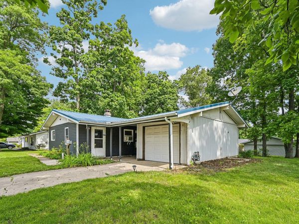 329 Wren Avenue , Bellefontaine, OH 43311