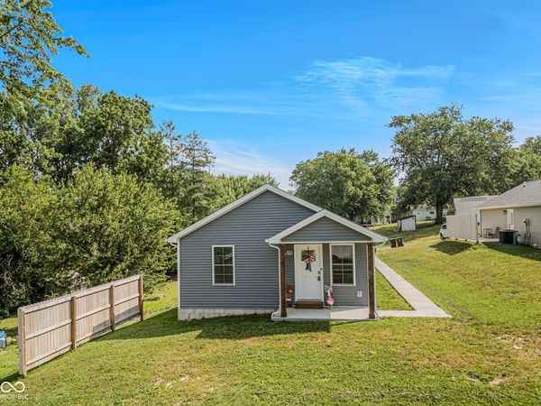 1109 W Vine Street, Brownstown, IN 47220