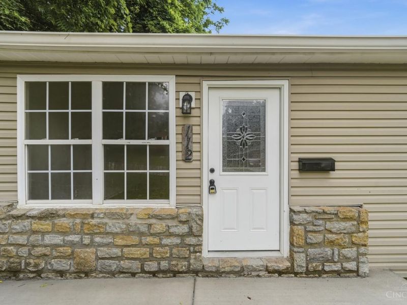 112 W Leslie Avenue, Cincinnati, OH 45215 Photo 4