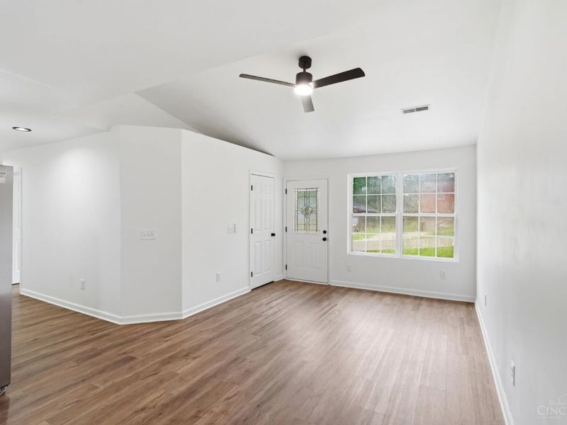 112 W Leslie Avenue, Cincinnati, OH 45215 Photo 6