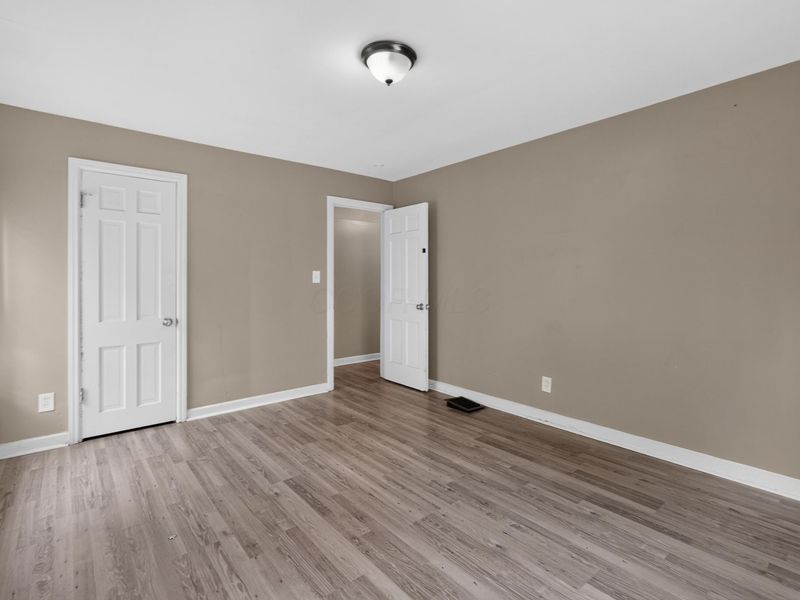594 S Hampton Road , Columbus, OH 43213 Photo 11