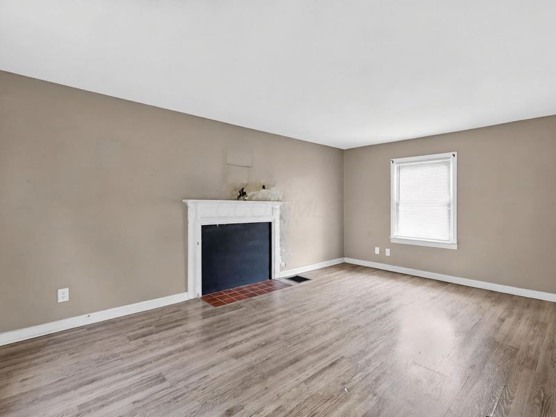 594 S Hampton Road , Columbus, OH 43213 Photo 6