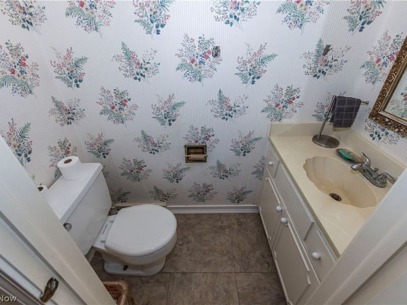 2070 White Pond Drive, Akron, OH 44313 Photo 18