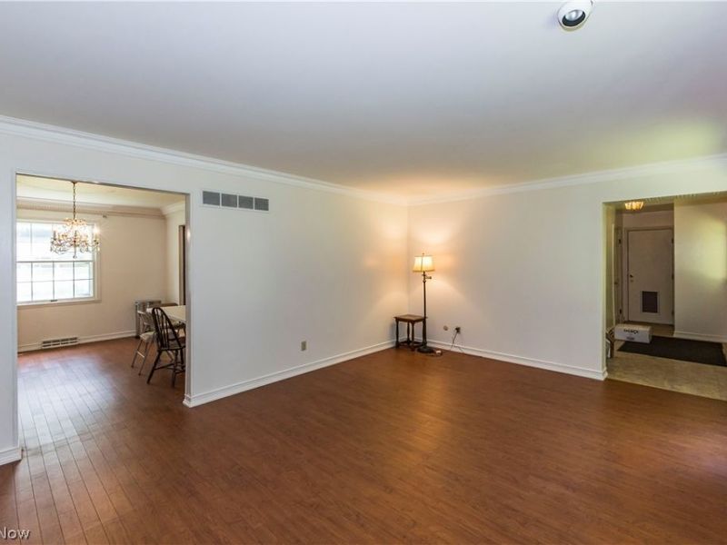 2070 White Pond Drive, Akron, OH 44313 Photo 8