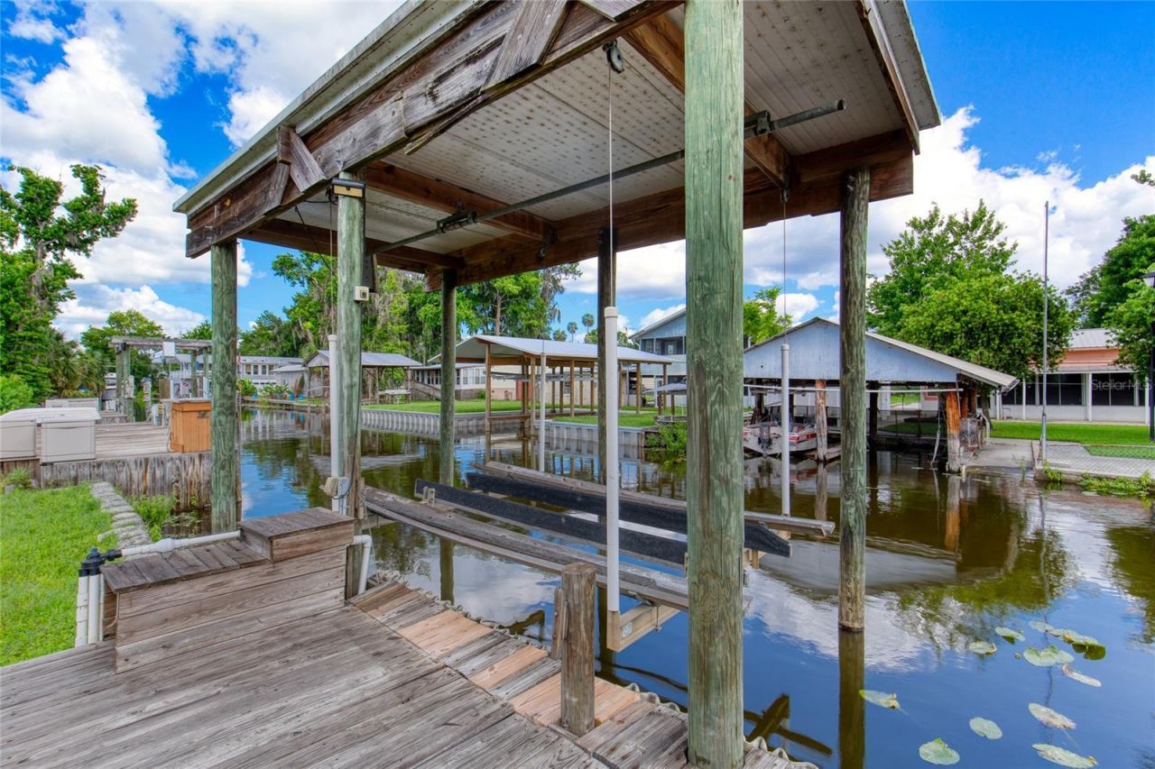 24535 Bonnet Road , Astor, FL 32102 Photo