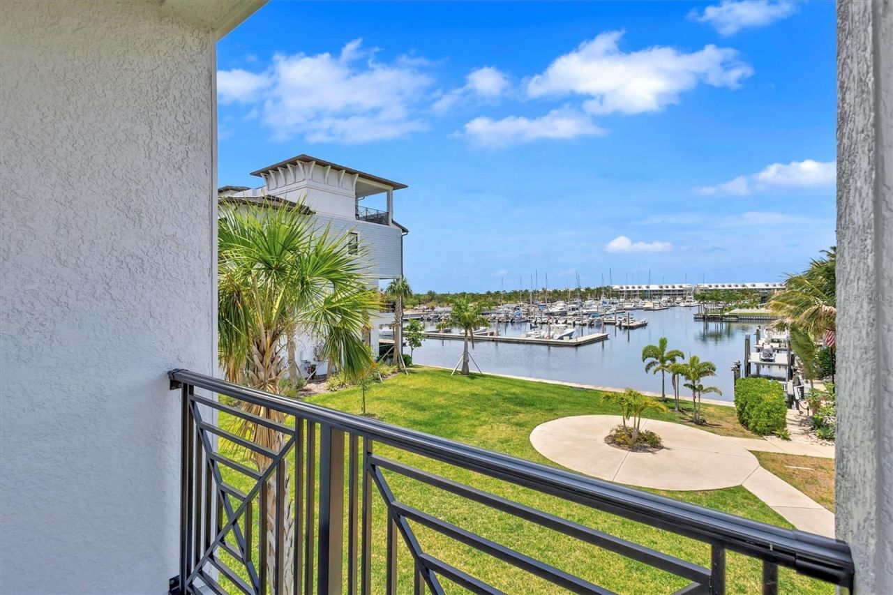 3027 Bermuda Sloop Circle, Ruskin, FL 33570 Photo