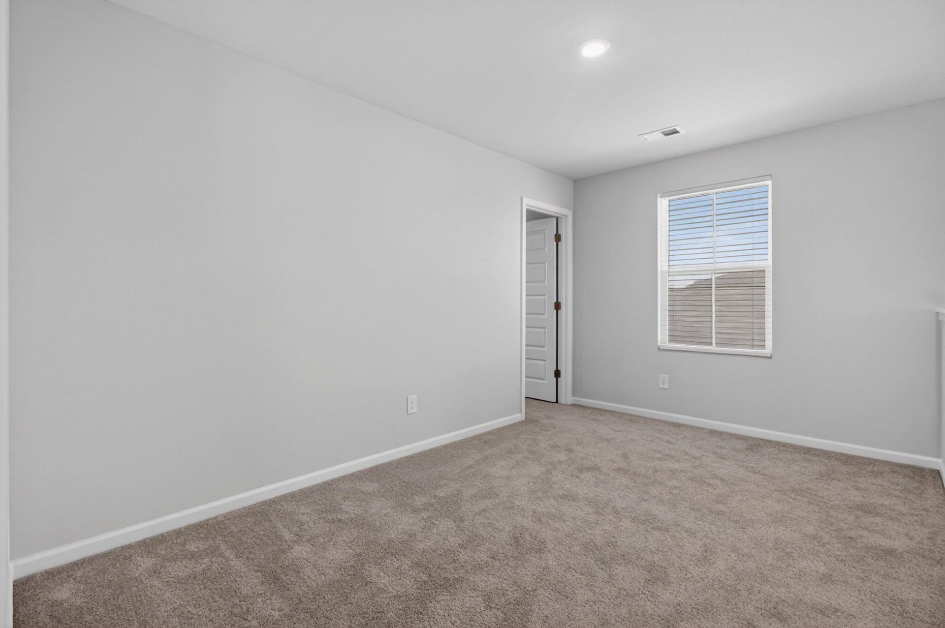 376 Pine Crest View Drive Photo 15
