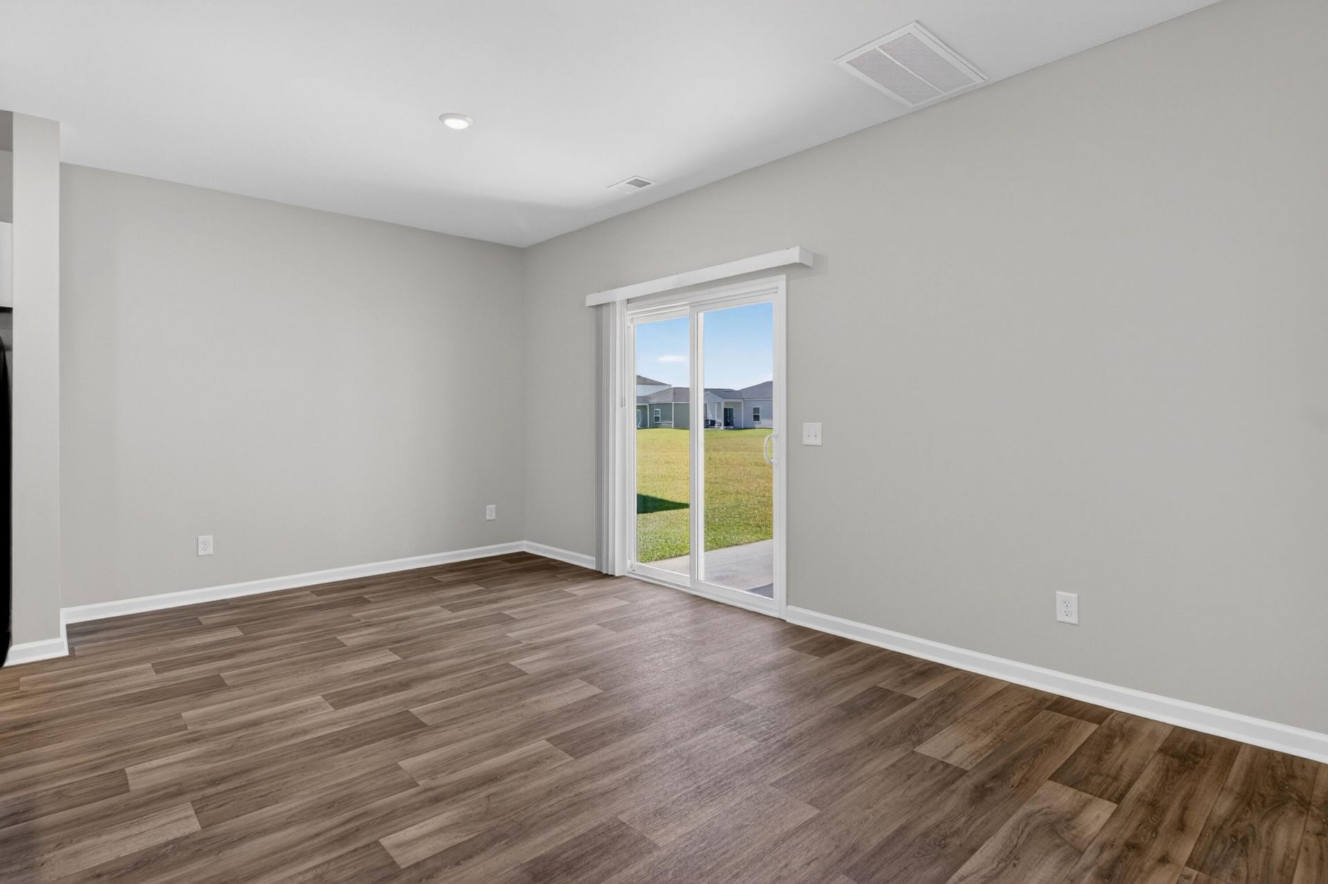 376 Pine Crest View Drive Photo 9