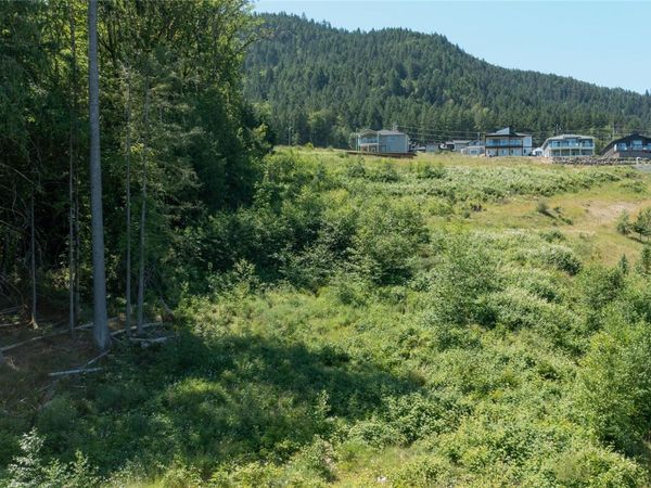 128 Rollie Rose Dr , Ladysmith, BC V9G 1T7