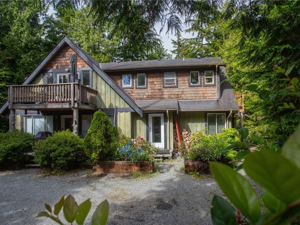 1228 Howard Dr , Tofino, BC V0R 2Z0