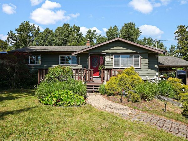 9376 Maryland Dr , Sidney, BC V8L 2R3