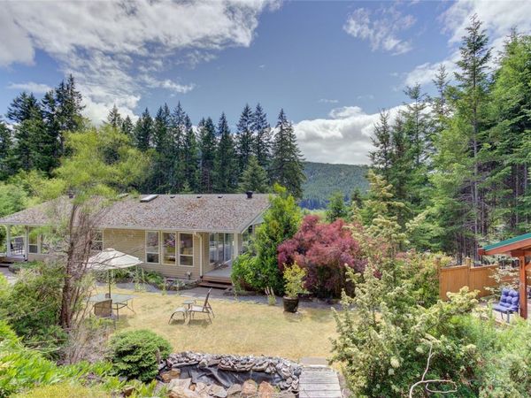 9857 Youbou Rd , Youbou, BC V0R 3E1
