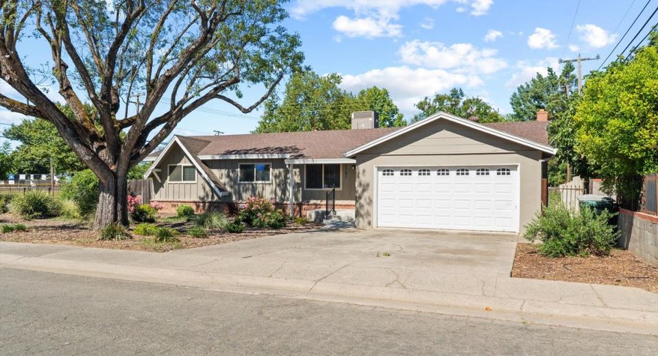 2101 Bircher Way, Carmichael, CA 95608 Photo