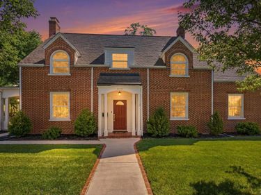 1109 Park St, Bedford, VA 24523