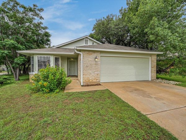 805 Live Oak DR , Cedar Park, TX 78613