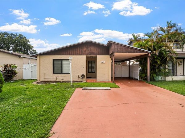 5412 NW 193rd Ln, Miami Gardens, FL 33055